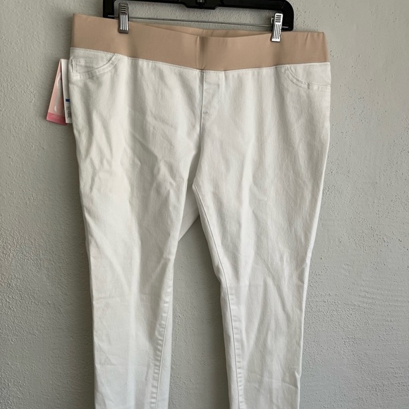 LIZ Lange Maternity Woman White Under The Belly Ankle Fitted  Hip & Thig… - Picture 1 of 7